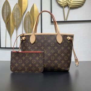 Louis Vuitton Neverfull PM